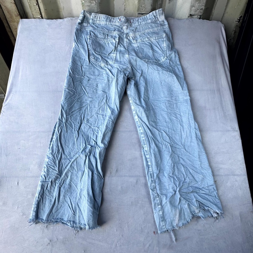 Zara Jeans Womens 12 Blue Denim Wide Leg Light Wash Frayed Hem Casual Travel